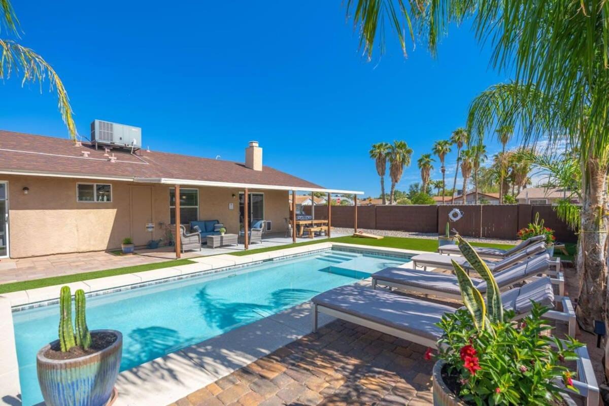 Event Epicenter Heated Pool Game Near Stadium * Phoenix